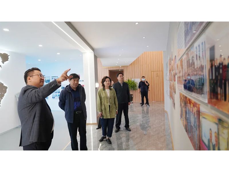 熱列歡迎 || 新鄉(xiāng)市科協(xié)黨組書記、主席杜廣潤一行蒞臨乾坤環(huán)保股份有限公司考察調(diào)研