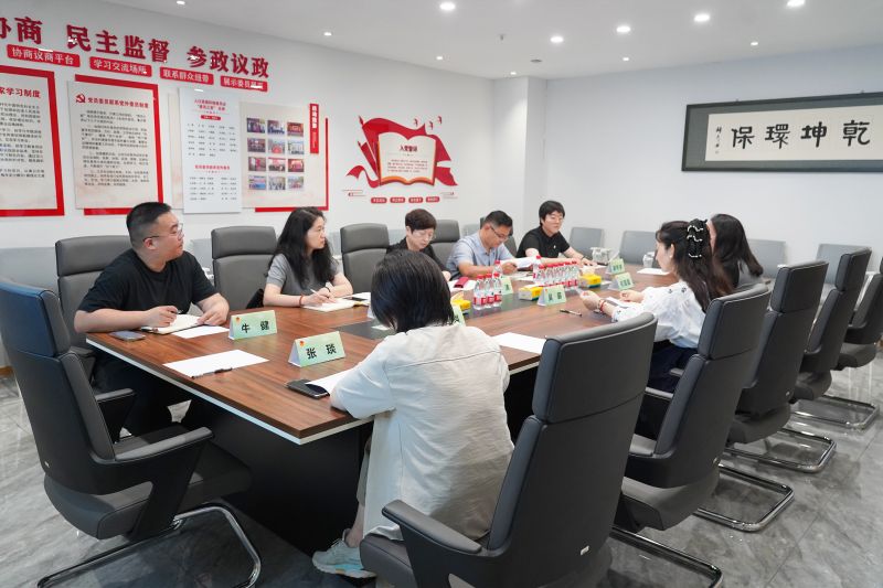 歡迎團(tuán)省委、團(tuán)市委**蒞臨乾坤環(huán)保調(diào)研考察